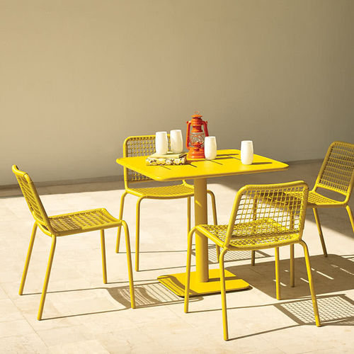 Table contemporaine - VEGA - Maiori - en aluminium / carrée / recyclable