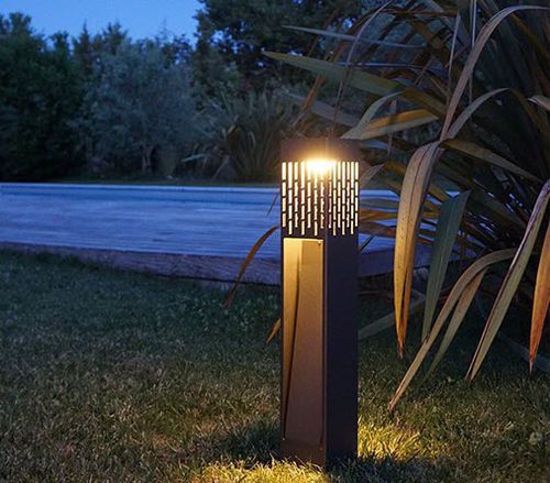 Borne d'éclairage de jardin - PASSAGE - Maiori - contemporaine / en aluminium laqué / à LED