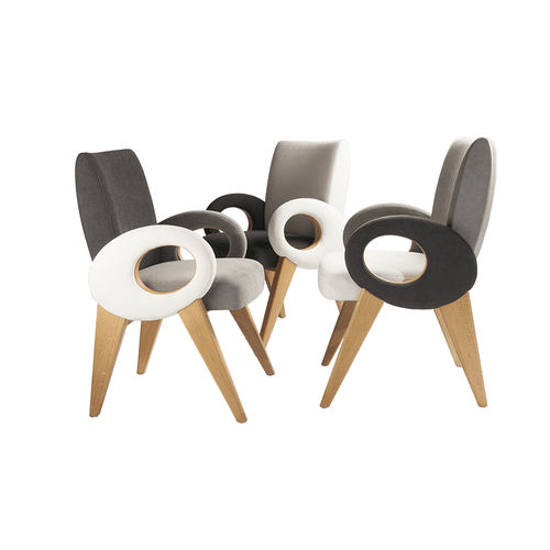 Chaise de restaurant contemporaine - AMI - Quiso - d'intérieur / en tissu / avec piètement en chêne