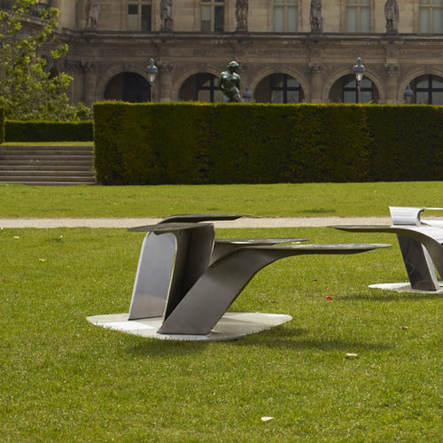 Banc public design original - Herbes folles - Objets Publics - en acier inoxydable poli / sans dossier / sans accoudoirs