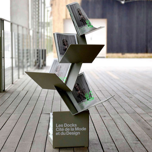 Présentoir pour magazines et journaux - À livre ouvert - Objets Publics - en acier thermolaqué / 4 étagères / sur mesure