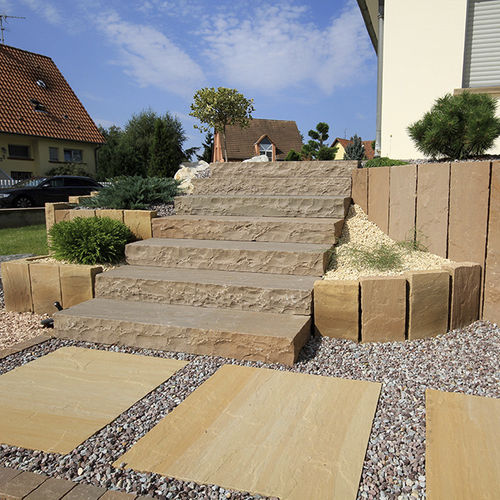 Marche en pierre naturelle - KANDLA MULTICOLOR - Bauma-stone - en grès / antidérapante