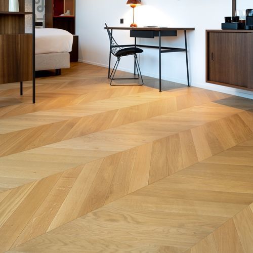 Parquet contrecollé - ATELIER - A15635 - lalegno - en chêne / point de Hongrie / lisse