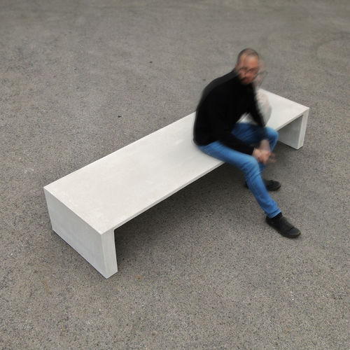Banc public contemporain - Làmina - Durbanis - en béton / sans dossier / sans accoudoirs