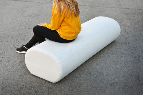 Banc public contemporain - Cinnamon Straight - Durbanis - en béton / sans dossier / sans accoudoirs