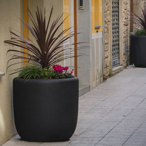 Jardinière en béton - Frac - Durbanis - ronde / contemporaine / pour espace public