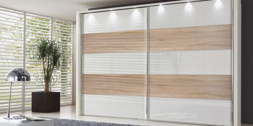 Armoire contemporaine - HOLLYWOOD 4 - Wiemann - en bois / à porte coulissante / avec miroir