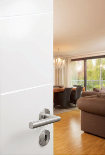 Porte d'intérieur - DESIGNLINE - Theuma - en bois / en HPL / battante