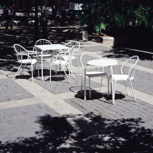 Chaise de jardin contemporaine - 155 - Tagar - d'extérieur / en polypropylène / avec piètement en acier à revêtement par poudre