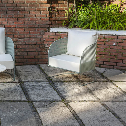 Fauteuil contemporain - ARENA - iSi Contract - en tissu / en fil de métal / avec coussin amovible