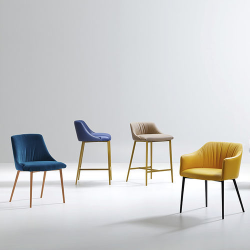 Chaise contemporaine - ASANA - Ronda Design - d'intérieur / en velours / en cuir