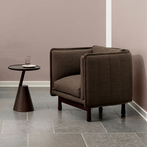 Table d'appoint contemporaine - MATE - Wendelbo - en chêne / avec piètement en chêne / avec piètement en plaqué bois