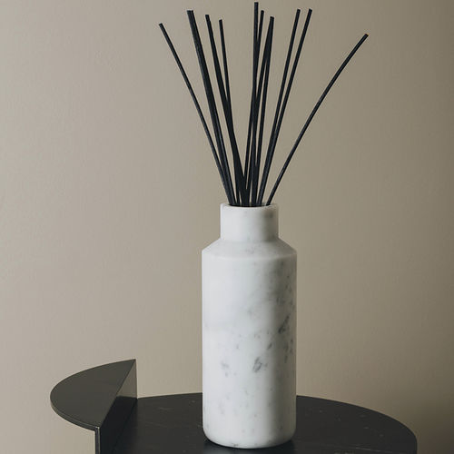 Diffuseur à bâtonnets résidentiel - HANDLE TALL CARRARA - MAAMI HOME