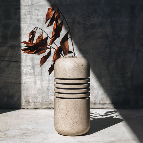 Vase contemporain - LE PETIT MOLEANOS - MAAMI HOME - en pierre calcaire / fait main / contract