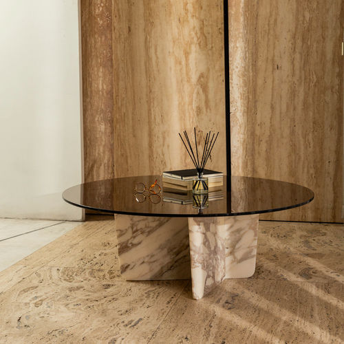 Table basse contemporaine - QUINA ESTREMOZ - MAAMI HOME - en verre / en métal / en marbre