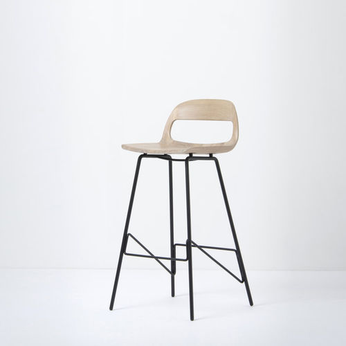 Chaise de bar contemporaine - LEINA - Gazzda - d'intérieur / en cuir / en chêne