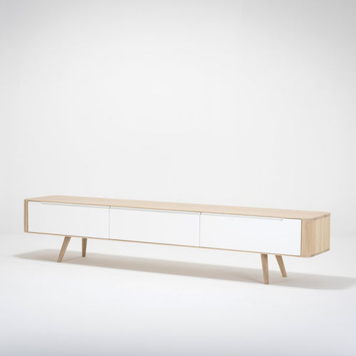Meuble TV contemporain - ENA - Gazzda - lowboard / en chêne / en MDF