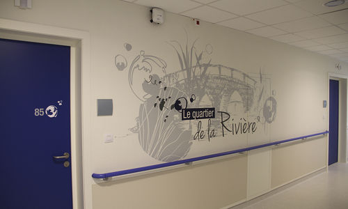 Sticker décoratif pour vitre - EHPAD RICHWILLER - Atelier d'Art Osmoze - Design & décoration murale