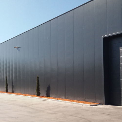 Panneau sandwich isolant pour façade - AIS PRO - Panelais - 2 faces en acier galvanisé / âme en polyuréthane PUR / haute résistance