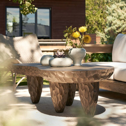 Table basse contemporaine - CUZCO - Arteriors Home - en teck / avec piètement en teck / courbée