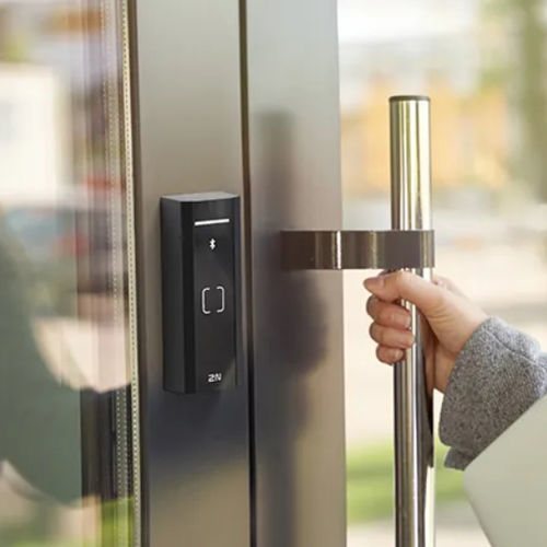 Lecteur autonome de carte à puce - ACCESS UNIT M - 2N TELEKOMUNIKACE - RFID / de protection / pour contrôle d'accès automatique