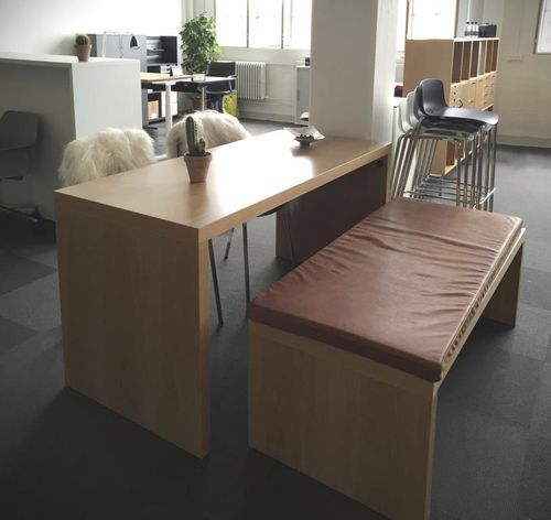 Banc contemporain - HIGH CUBE - cube Design - en bois / stratifié