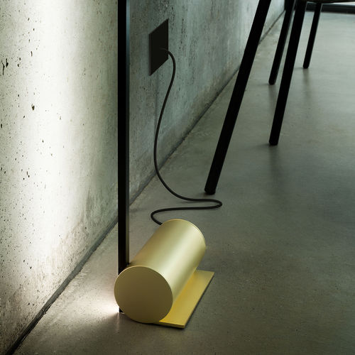 Lampe de sol - SLIGHT - OLEV S.r.l. - en métal / contemporaine / d'intérieur