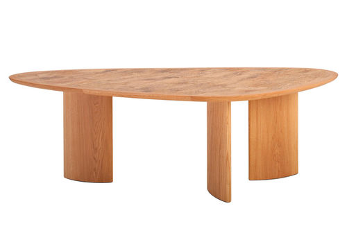 Table contemporaine - ZONTO - SIKALINDI - en bois / en bois massif / triangulaire
