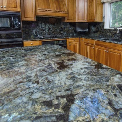 Plan de travail en marbre - LEMURIAN BLUE - WALL GRANITE SERVICE SRL - de cuisine