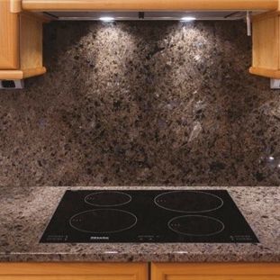 Plan de travail en granite - LABRADOR ANTIQUE - WALL GRANITE SERVICE SRL - de cuisine / noir / marron