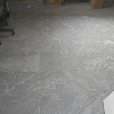 Carrelage en pierre naturelle - BEOLA GRIGIA - WALL GRANITE SERVICE SRL - mat / d'intérieur / d'extérieur