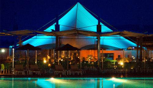 Structure tendue câble-membrane - BLUE LAGOON - Arka - pour couverture / avec membrane en pvc / pour espace public