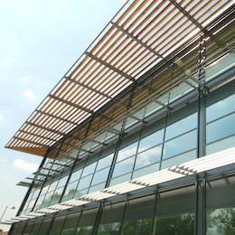 Brise-soleil en cèdre - Q-WOOD - AFS International B.V. - pour façade / horizontal
