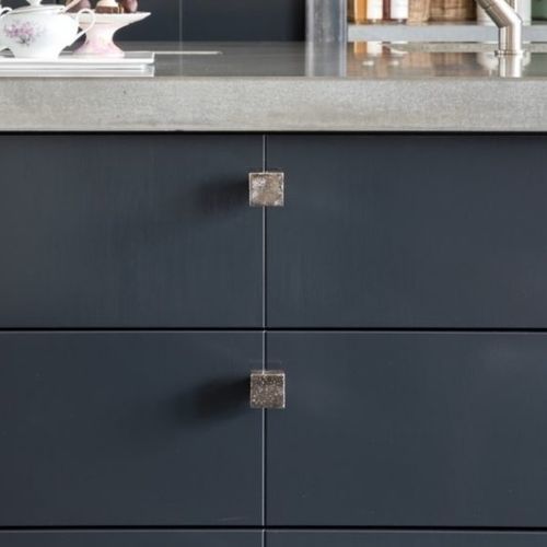 Bouton de meuble classique - PQ-35 - Dauby - en fer vieilli / en métal brut / en bronze blanc