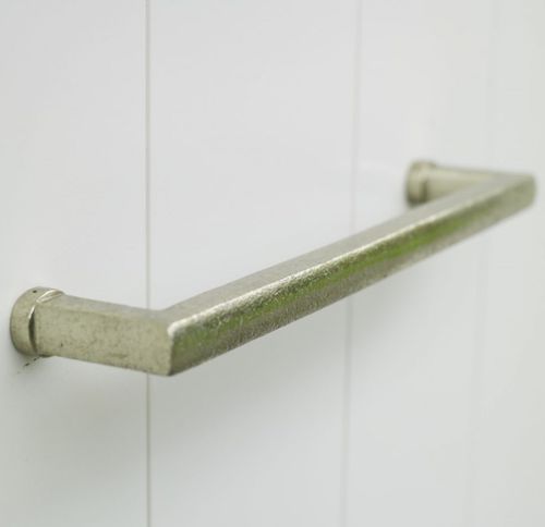 Poignée de tirage de porte - PPH - Dauby - en fer vieilli / en bronze brut / en métal brut