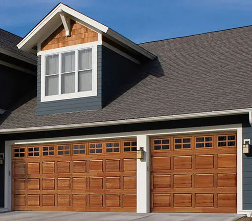 Porte de garage sectionnelle - CLASSIC™ WOOD - Copy door - en Hemlock / en cèdre / MDF