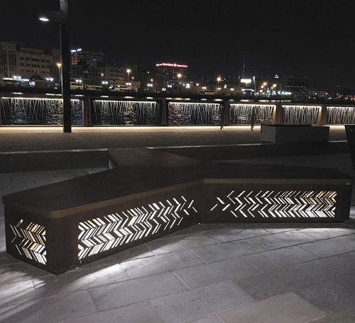 Banc public contemporain - CHARM - THE ITALIAN LAB - en bois / en tôle d'acier / sans dossier