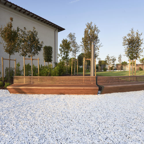 Banc public contemporain - WOODY 3.7 - THE ITALIAN LAB SRL - en bois exotique / en acier galvanisé / en acier à revêtement par poudre