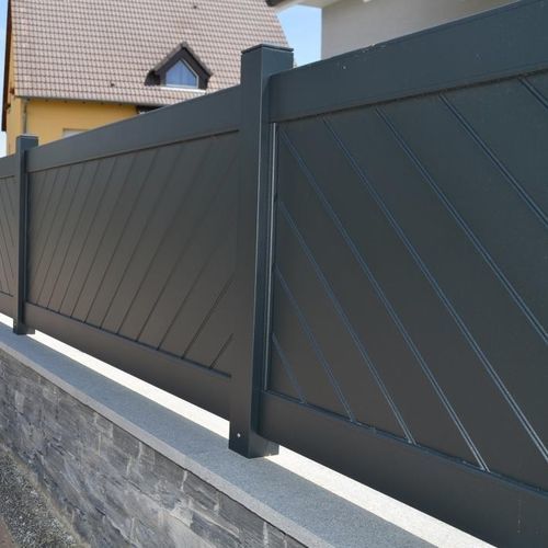 Clôture à panneaux - PLEINE - GYT - résidentielle / en aluminium / pleine