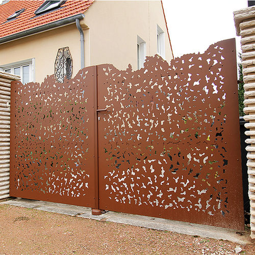 Portail battant - Ambellya Feuillage - GYT - en aluminium thermolaqué / à panneau / découpé au laser
