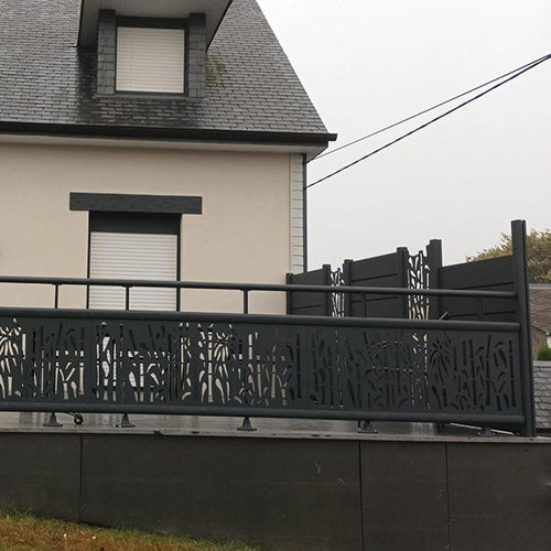 Garde-corps en aluminium - Ambellya Bambou - GYT - à panneaux / découpé au laser / d'extérieur