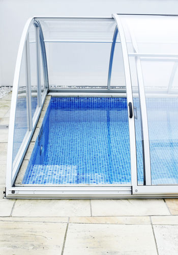Abri de piscine mi-haut - STELLA COMFORT - Gullberg & Jansson AB - coulissant / en aluminium / motorisé