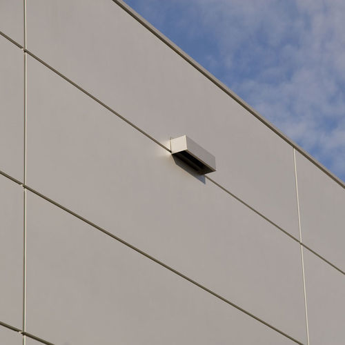 Bardage en panneaux - SOLFER®   - ArcelorMittal Europe – Flat Products - en acier / vertical / durable