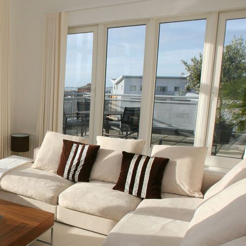 Fenêtre en bois - SLIM - Sypri - en aluminium / battante / coulissante