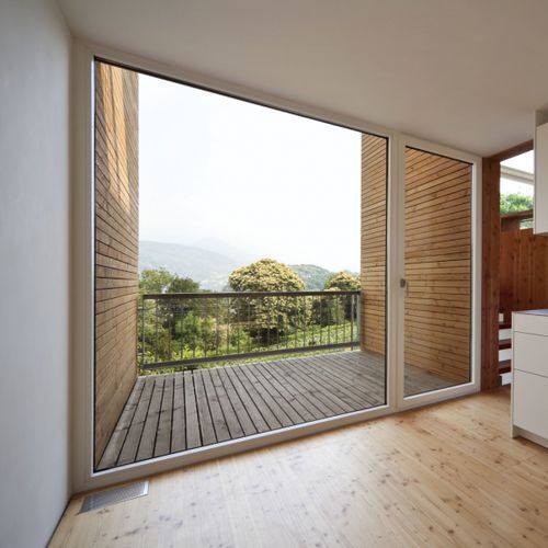 Fenêtre en bois - ZETA - Sypri - en aluminium / battante / coulissante