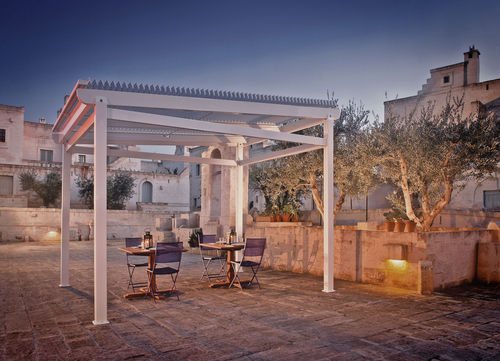 Pergola autoportée - PARTERRE : RAIN COVER - Frigerio Living - en aluminium / à lames orientables / modulable