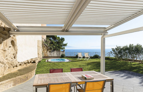 Pergola adossée - PARTERRE : FLAP CABRIO - Frigerio Living - autoportée / en aluminium / modulable