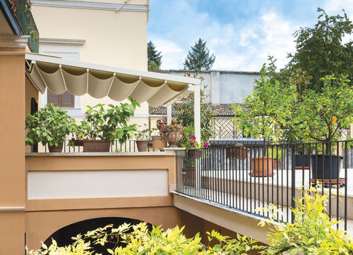 Pergola adossée - PARTERRE : SANREMO - Frigerio Living - en aluminium / couverture coulissante en toile PVC