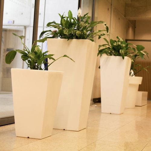Pot de fleur en polyéthylène - Stretta - Terra Group - carré / résidentiel / pour espace public