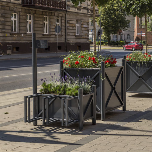 Range-vélo au sol - Urban Rank L - Terra Group - sécurisé / avec jardinière intégrée / avec toit végétalisé